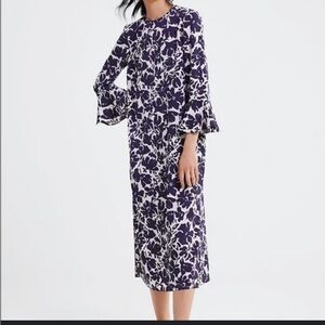 Zara Women's 3/4 Sleeve Floral Whtie and Blue Dress - Small